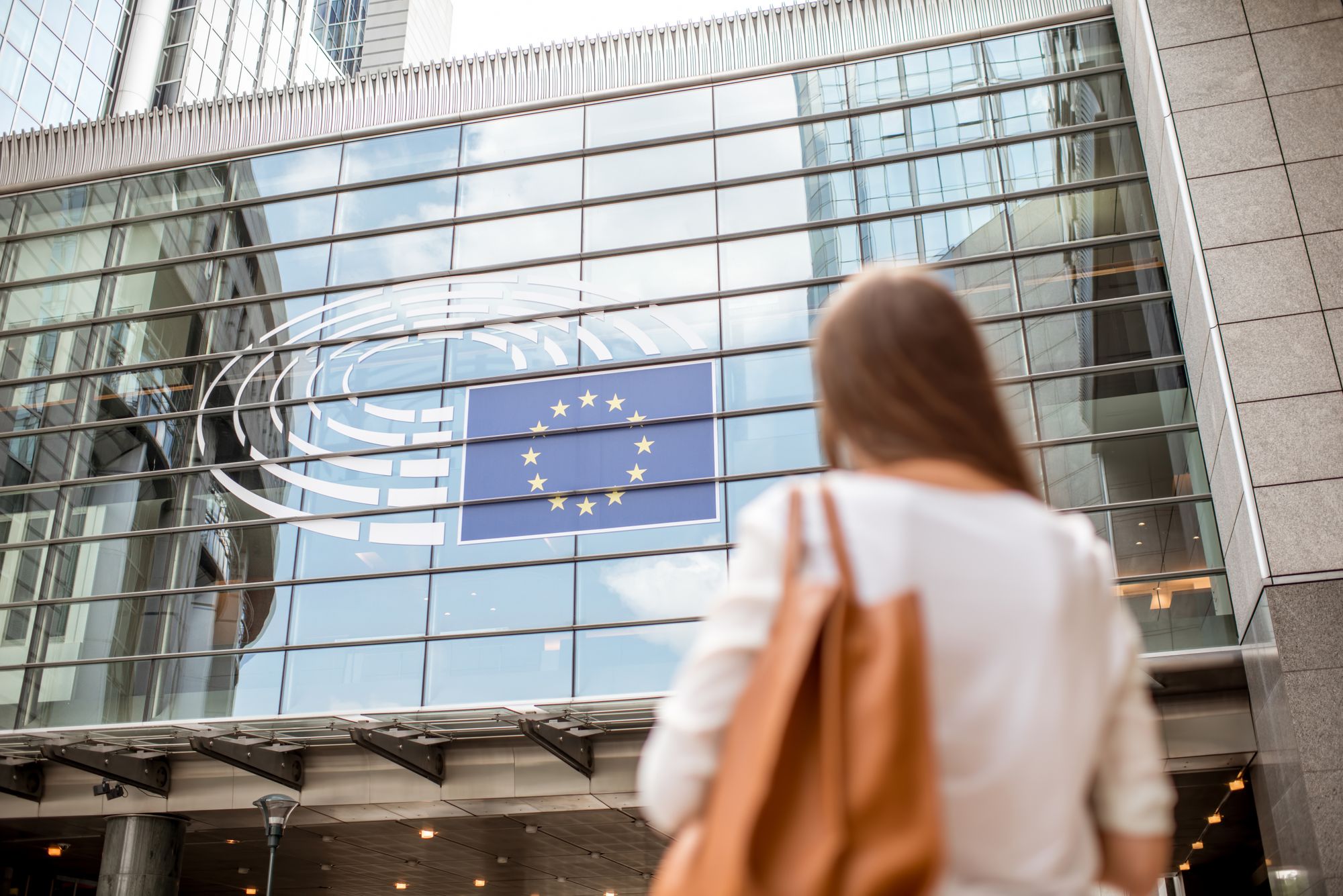 EU Parliament Approves of Markets in Crypto Assets & Fund Transfer Regulations